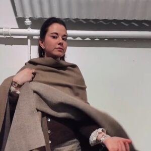 LA CAPE DRAPÉE BEIGE