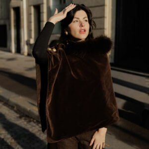 CAPE ICONIQUE Paris Élégant