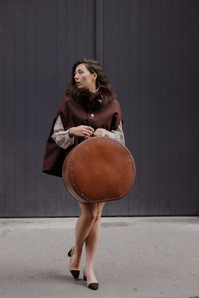 cape intemporelle réversible lainage et coton déperlant col en fourrure amovible marron