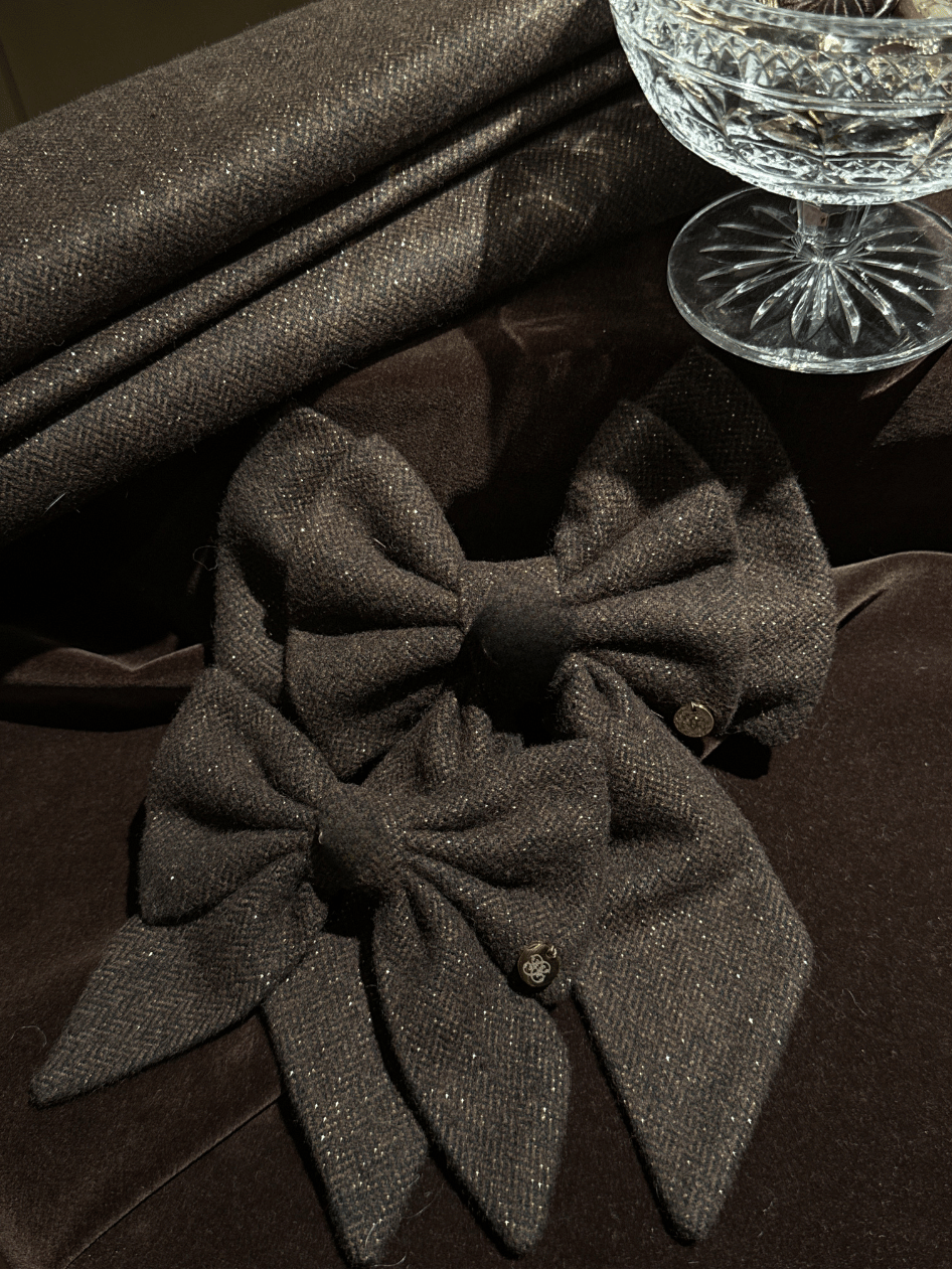 les noeud lainage chevron brun et lurex doré, paris élégant