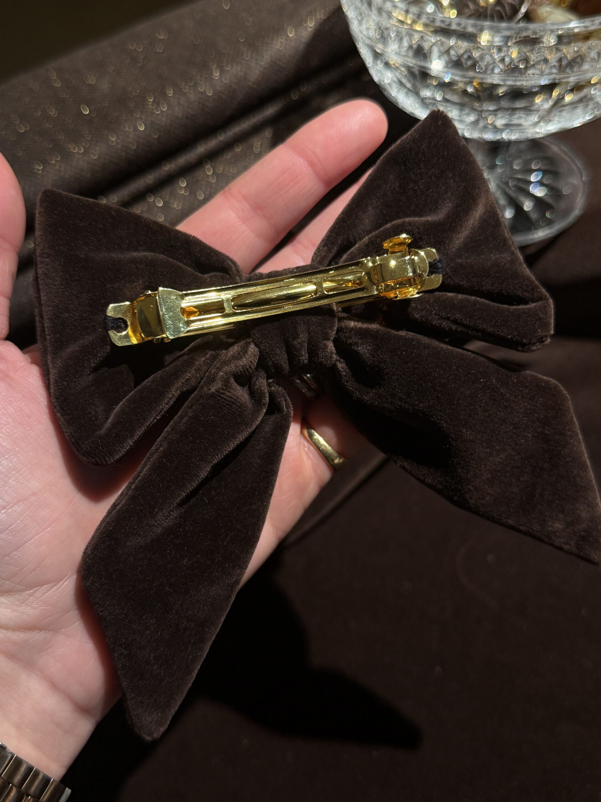 petit noeud velours brun