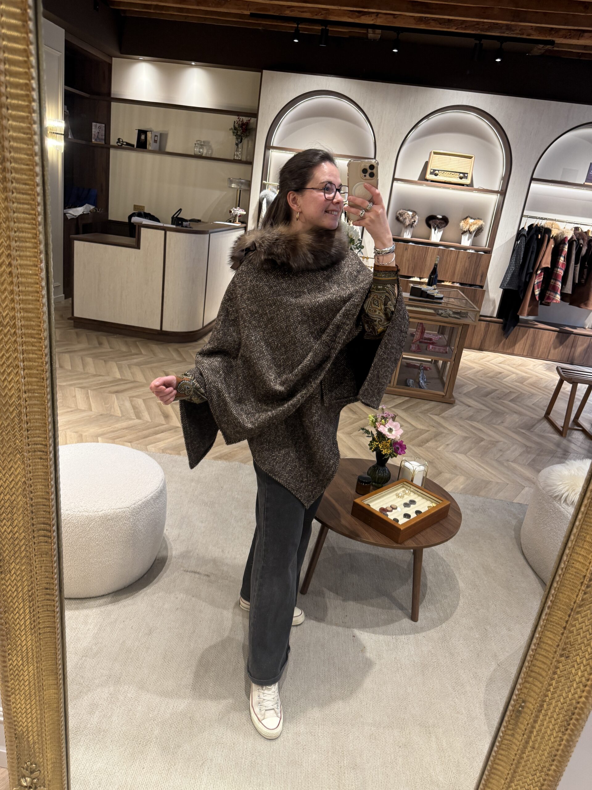 cape drapé chevron et col en fourrure haussmann